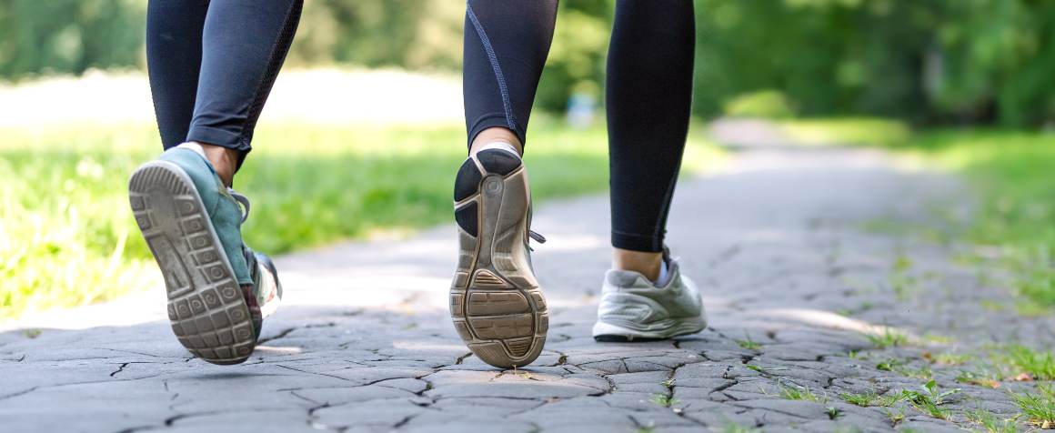 Este mersul pe jos 30 de minute pe zi un exercițiu suficient?