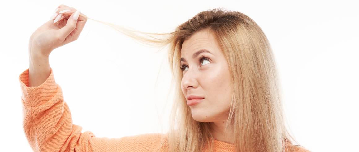 Ce cauzează părul subțire sau fin?