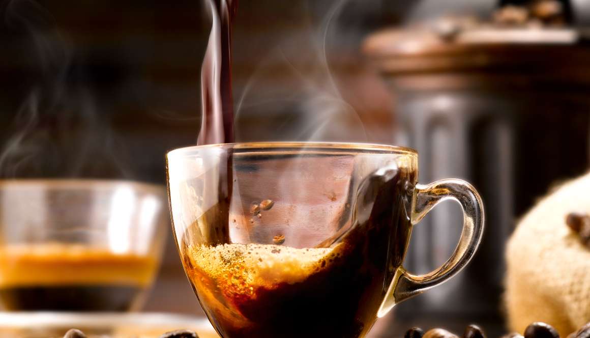 Descoperiți impactul cofeinei asupra nivelului de magneziu și cum vă afectează sănătatea. Aflați mai multe despre cafea, epuizarea magneziului și prevenție.